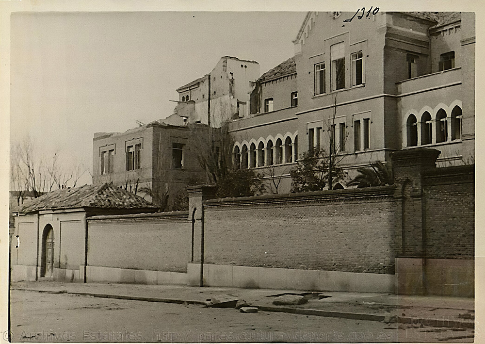 Edificio en calle Buen suceso 12 Edificio en calle Buen suceso 12