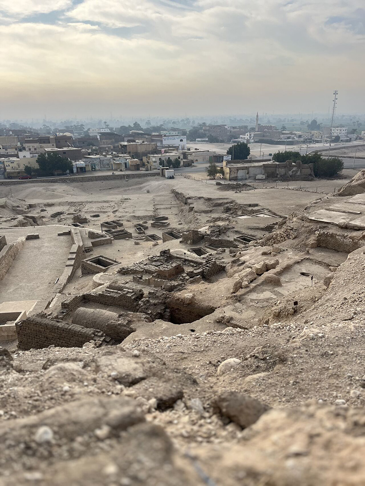 Yacimiento arqueológico de Djehuti Yacimiento arqueológico de Djehuti