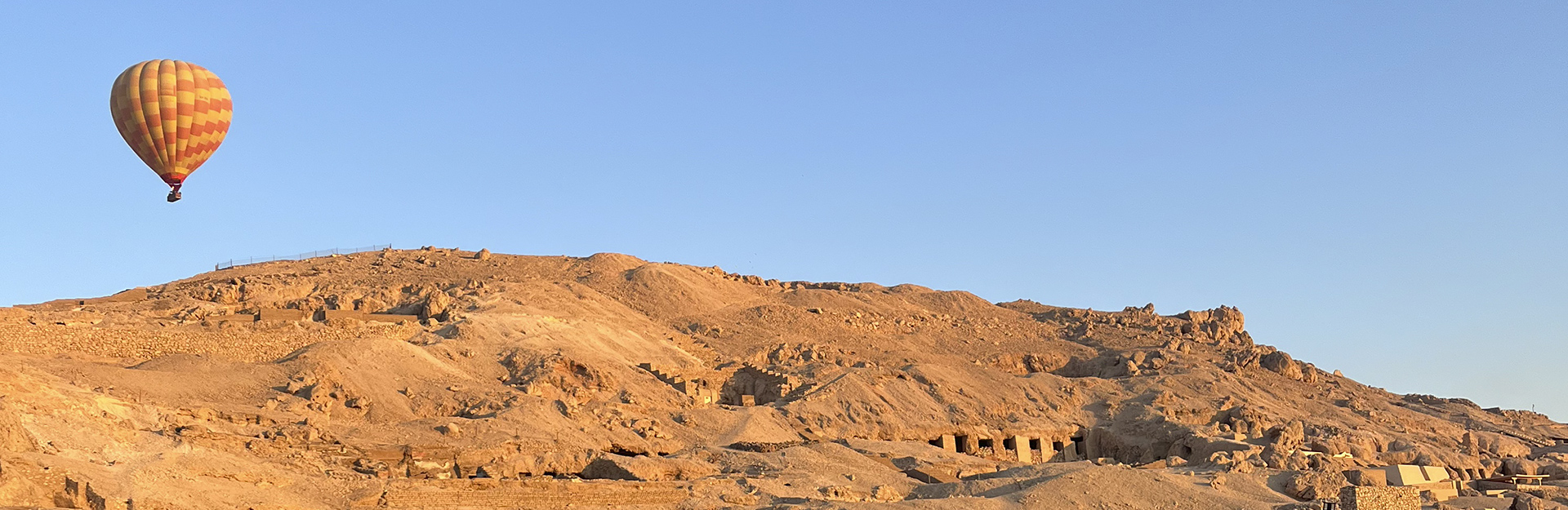 Yacimiento arqueológico de Djehuti Yacimiento arqueológico de Djehuti